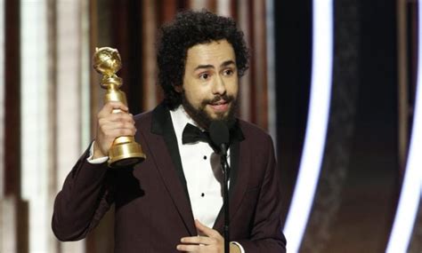 Het Egyptische Mysterie van Ramy Youssef: Een Komische Stand-Up Show met een Pittige Toets?